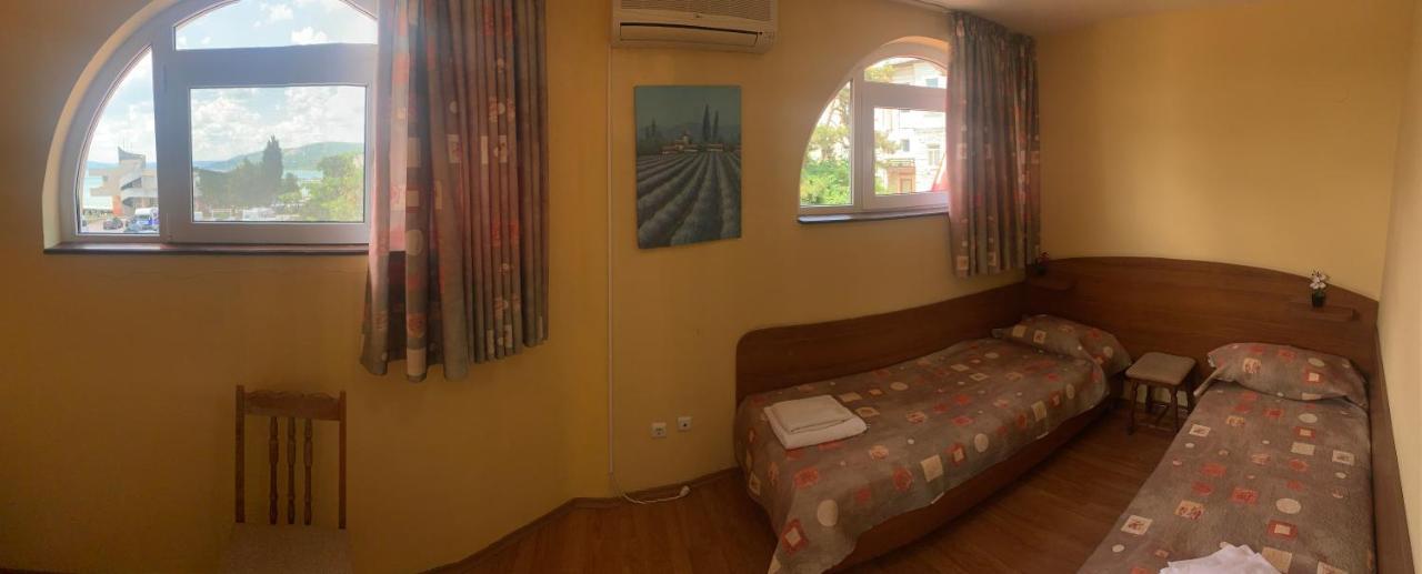 Sea Square Hotel Balchik Exterior foto